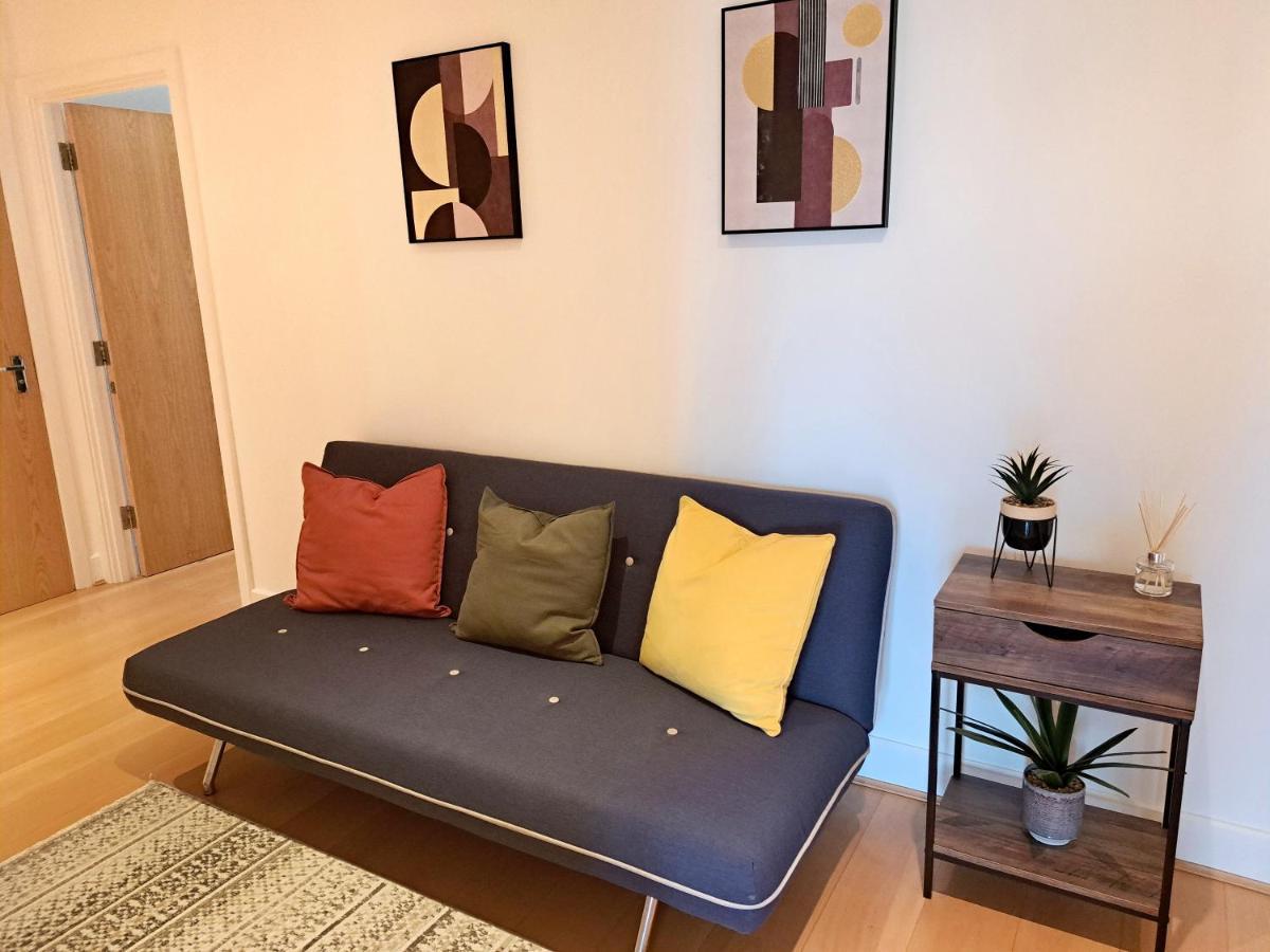 2 Bedroom, 2 Bathroom Apartment With Free Parking In A Great Location ケンブリッジ エクステリア 写真
