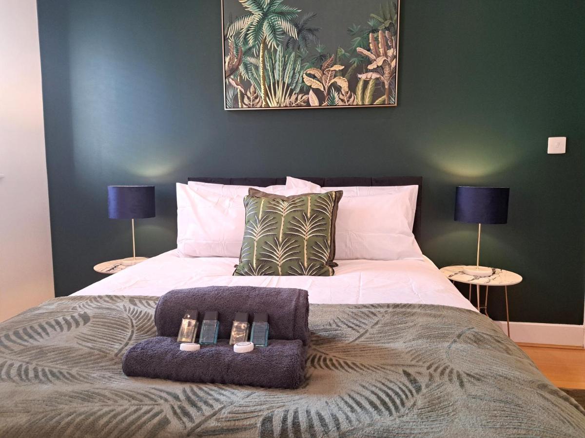 2 Bedroom, 2 Bathroom Apartment With Free Parking In A Great Location ケンブリッジ エクステリア 写真